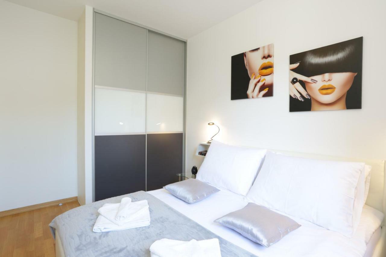 Apartment Rio โปดสตรานา ภายนอก รูปภาพ